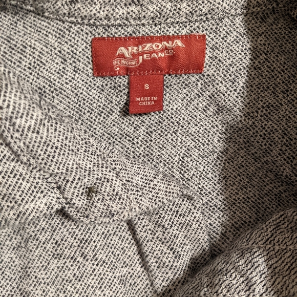 Black-White Long Sleeve Shirt - Picture 3 of 3